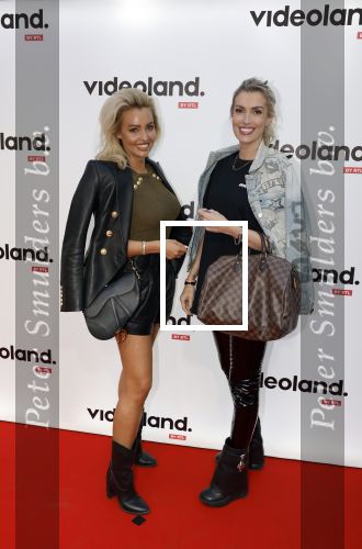 Amsterdam 25 september 2023
Premiere Kane in Tuschinski. Naomi v d Zwaan en Cheeru Mampaey