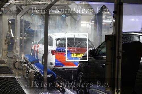 Amsterdam 22 september 2023
Politie tanken en wassen bij Loogman