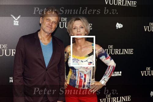 Amsterdam 11 september 2023
Premiere de Vuurlinie in Thuschinski Amsterdam .  Tine Joustra met partner