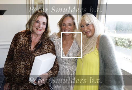 Noordwijk 18 september 2023
Boekpresentatie Annette Wijdom bij Huis ter Duin . Prinses Margarita kreeg eerste exemplaar. Margarita Annette Catharine Keyll en Mary Borsato