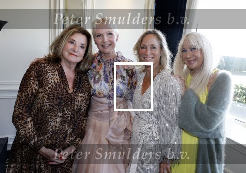 Noordwijk 18 september 2023
Boekpresentatie Annette Wijdom bij Huis ter Duin . Prinses Margarita kreeg eerste exemplaar. 
Prinses Margarita  Annette Wijdom Catherine Keyl en Mary Borsato