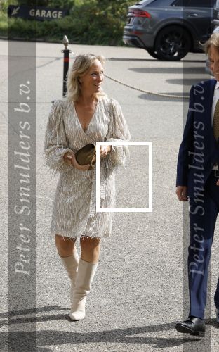 Noordwijk 18 september 2023
Boekpresentatie Annette Wijdom bij Huis ter Duin . Prinses Margarita kreeg eerste exemplaar.