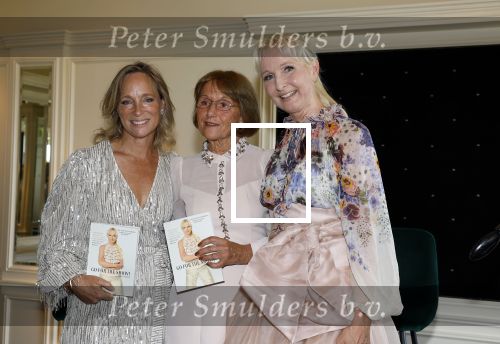 Noordwijk 18 september 2023
Boekpresentatie Annette Wijdom bij Huis ter Duin . Prinses Margarita kreeg eerste exemplaar.