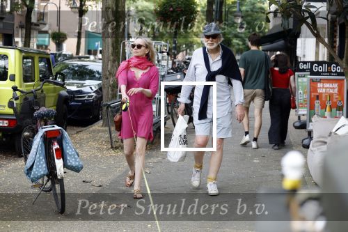 Amsterdam 11 september 2023
Rob Houwer met zijn vrouw en hondje  in Amsterdam zuid