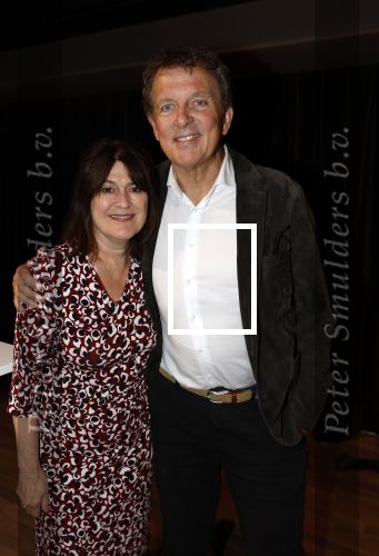 Hilversum 25 september 2023
Presentatie boek Harry de Winter in beeld en geluid.
Robert ten Brink kwam met zijn vrouw