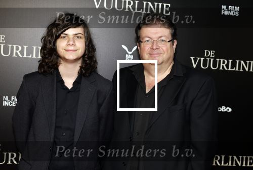 Amsterdam 11 september 2023
Premiere de Vuurlinie in Thuschinski Amsterdam .  Roel Heine met zoon