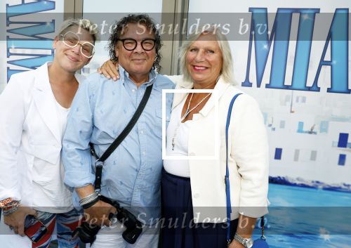 Amsterdam 10 september 2023
Premiere Mamma mia in het delamar theater. Roy Beusker met vrouw en schoonmoeder