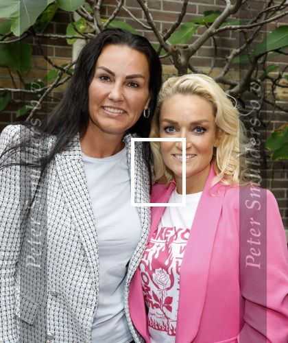 Amsterdam 4 september 2023
Boek presentatie Heleen v Royen bij het college Hotel. Samantha Steenwijk met partner Daisy
