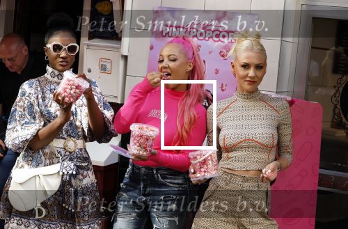 Amsterdam 7 september 2023
Presentatie cd en popcorn van Djamilia Celina en Famke Louise bij cafe Bolle Jan