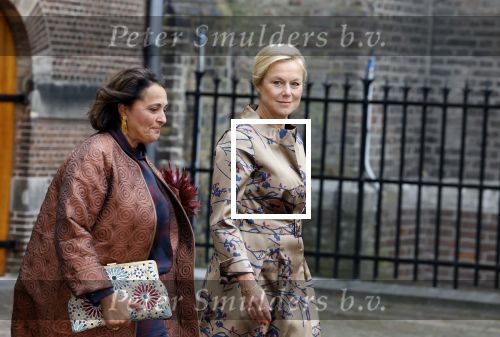 Den Haag 19 september 2023
Prinsjesdag 2023 . Aankomst van de ministers met partners en Staatsecretarissen met partners op het binnenhof. Sigrid Kaag met een kennis