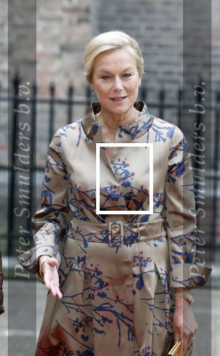 Den Haag 19 september 2023
Prinsjesdag 2023 . Aankomst van de ministers met partners en Staatsecretarissen met partners op het binnenhof. Sigrid Kaag met een kennis
