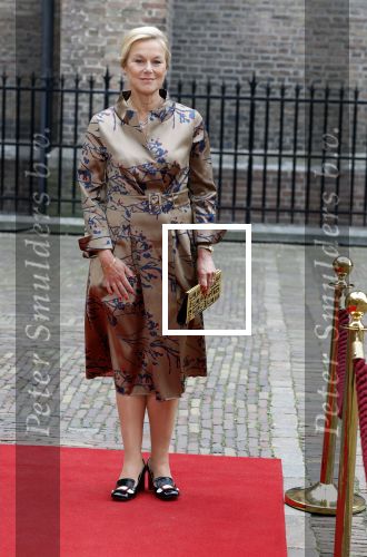 Den Haag 19 september 2023
Prinsjesdag 2023 . Aankomst van de ministers met partners en Staatsecretarissen met partners op het binnenhof. Sigrid Kaag met een kennis