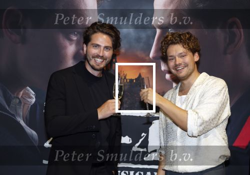 Barneveld 23 augustus 2023
Dorian Bindels en Soy Kroon gaan de mannelijke hoofdrollen spelen in 40-45 de Musical die door Studio 100 geproduceerd wordt . De voorstelling gaast spelen in de midden Nederland hallen.
