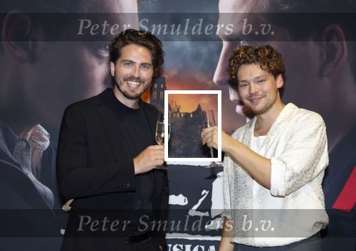 Barneveld 23 augustus 2023
Dorian Bindels en Soy Kroon gaan de mannelijke hoofdrollen spelen in 40-45 de Musical die door Studio 100 geproduceerd wordt . De voorstelling gaast spelen in de midden Nederland hallen.