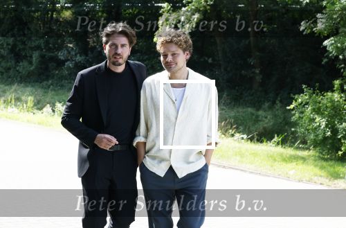 Barneveld 23 augustus 2023
Dorian Bindels en Soy Kroon gaan de mannelijke hoofdrollen spelen in 40-45 de Musical die door Studio 100 geproduceerd wordt . De voorstelling gaast spelen in de midden Nederland hallen.