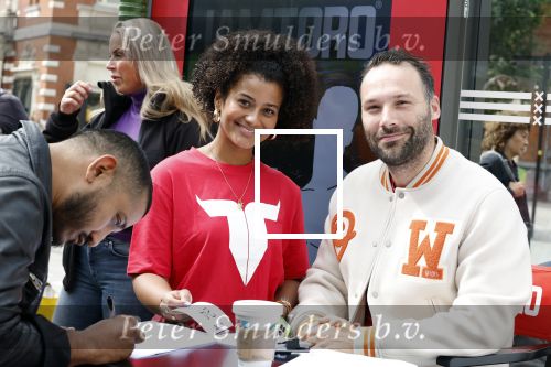 Amsterdam 2 september 2023
Everon Jackson Hooi heeft fotoshoot met zijn ondergoed merk Iamtoro op Leidseplein in het centrum van Amsterdam. Stephanie v eer