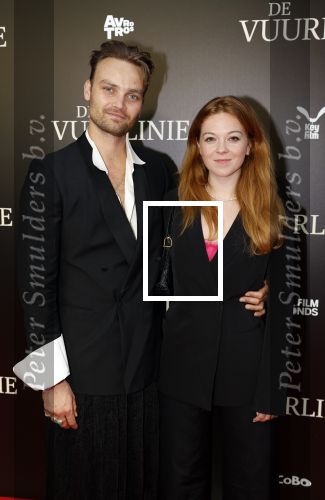 Amsterdam 11 september 2023
Premiere de Vuurlinie in Thuschinski Amsterdam .  Tim Olivier Somer met zijn vrouw