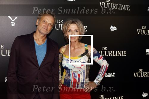 Amsterdam 11 september 2023
Premiere de Vuurlinie in Thuschinski Amsterdam .  Tine Joustra met partner