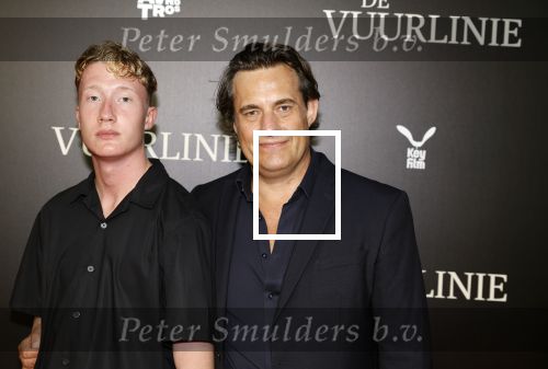 Amsterdam 11 september 2023
Premiere de Vuurlinie in Thuschinski Amsterdam .  Vincent Croiset met zoon