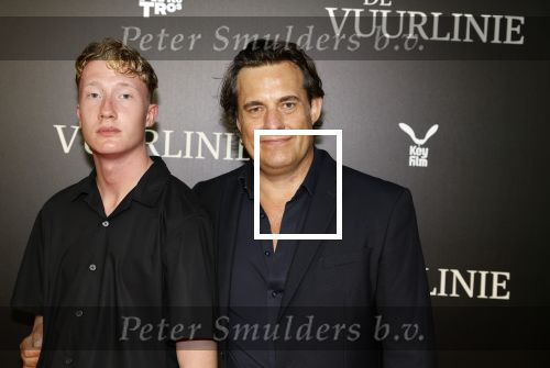 Amsterdam 11 september 2023
Premiere de Vuurlinie in Thuschinski Amsterdam .  Vincent Croiset met zoon
