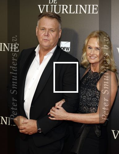 Amsterdam 11 september 2023
Premiere de Vuurlinie in Thuschinski Amsterdam .  Willem de Beukelaar met partner
