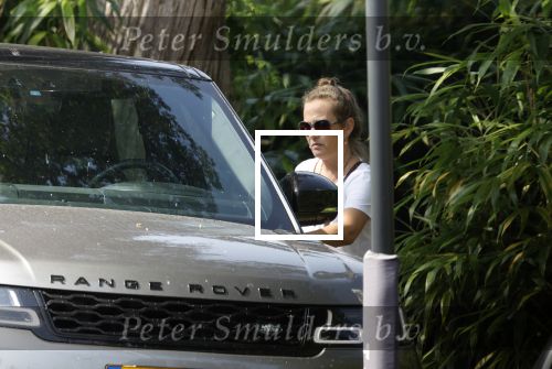 Bussum 9 september 2023
Xander Buisonje kust zijn vrouw Sophie als hij naar een optreden in Breda gaat. Xander heeft een vrouwlijke chauffeur  en vertrekt vanaf huis.