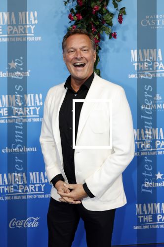 Rotterdam 27 september 2024
Premiere Mamma mia the party in  Schiecentrale. Albert Verlinde met een kennis