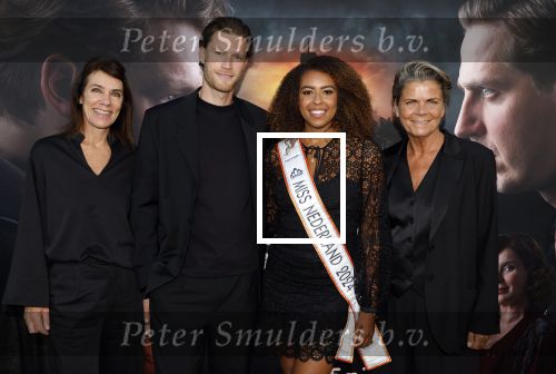 Barneveld 21 september 2024
Premiere Musical 40-45 . Amber Rustenberg Miss Nederland met partner v