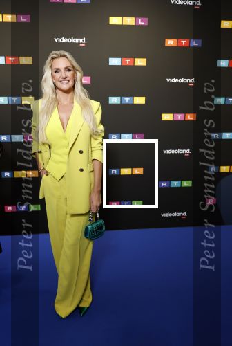 Schiphol 31 september 2024
Winterpresentatie RTL / Videoland in een tent achter Hotel v d Valk bij Schiphol . Angela v d Brink