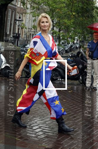Amsterdam 3 september 2024
Opening van de Amsterdam Fashion Week AFW met een catwalk voor de Linda Foundation.
O.A. liepen mee , Worthy de Jong Winonah de Jong Dyantha Brooks Anouk Smulders Fockeline Ouwerkerk Dyanne Beekman Irene v d Laar Carolien Spoor Victoria Koblenko Zineb Fallouk Quinty Trustfull Tanja Jess Susan Visser IOris v Lunenberg Lauren Verster Marlijn Werdenburg Dani Bles Isa Hoes Anita Witzier Merel Westrik Hilmar Mulder Imanuelle Grives Vivian Slingerland (met dochter) en Hadewich Minis. Noa Vahle was aanwezig namens de Linda Foundation.