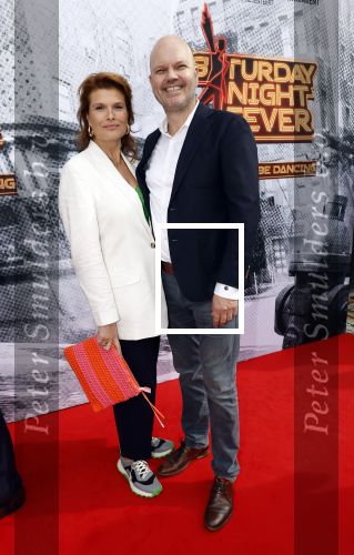 Den Bosch 29 september 2024
Premiere Saturday night fever in de Parade in Den Bosch . Anouk v Nes met partner