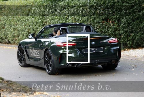Laren 5 september 2024
Presentatie nieuwe Talkies met op de cover Leontine Ruiters en Lonneke Nooteboom bij de Singer in Laren . BMW cabrio