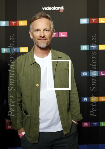 Schiphol 31 september 2024
Winterpresentatie RTL / Videoland in een tent achter Hotel v d Valk bij Schiphol .Barry Atsma