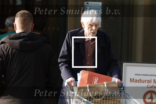 Maarssen 19 september 2024
Berend Boudewijn rijdt op zijn 88e nog auto en doet zelfstandig zijn boodschappen in het winkelcentrum van Maarssen.