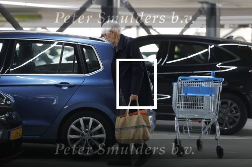 Maarssen 19 september 2024
Berend Boudewijn rijdt op zijn 88e nog auto en doet zelfstandig zijn boodschappen in het winkelcentrum van Maarssen.