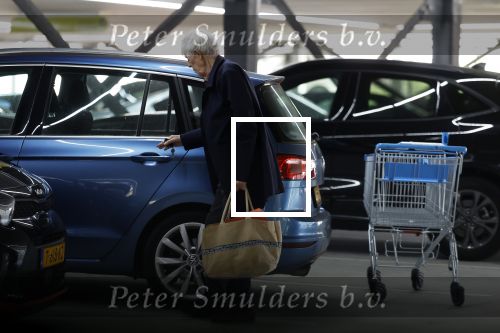Maarssen 19 september 2024
Berend Boudewijn rijdt op zijn 88e nog auto en doet zelfstandig zijn boodschappen in het winkelcentrum van Maarssen.