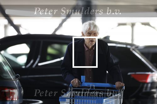 Maarssen 19 september 2024
Berend Boudewijn rijdt op zijn 88e nog auto en doet zelfstandig zijn boodschappen in het winkelcentrum van Maarssen.