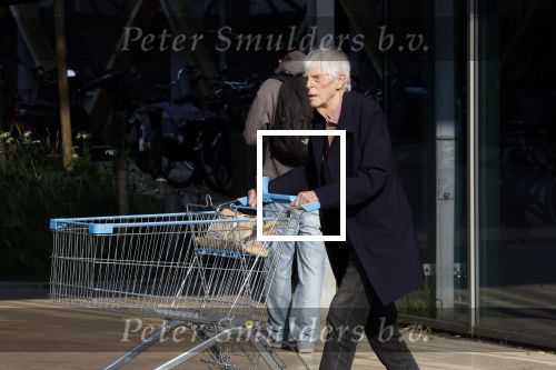 Maarssen 19 september 2024
Berend Boudewijn rijdt op zijn 88e nog auto en doet zelfstandig zijn boodschappen in het winkelcentrum van Maarssen.