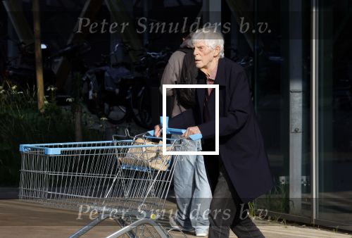 Maarssen 19 september 2024
Berend Boudewijn rijdt op zijn 88e nog auto en doet zelfstandig zijn boodschappen in het winkelcentrum van Maarssen.