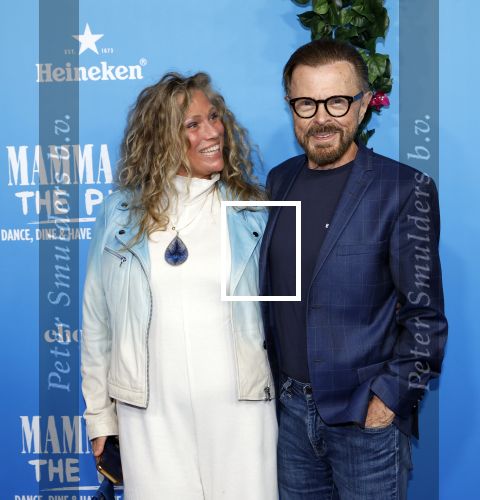 Rotterdam 27 september 2024
Premiere Mamma mia the party in sw Schiecentrale. Bjorn Ulvaeus  met grote fan Claudia