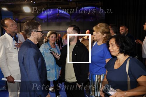 Rotterdam 27 september 2024
Premiere Mamma mia the party in  Schiecentrale. Bjorn Ulvaeus met Karin Riethoven en Frank Waals