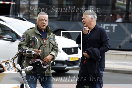 Amsterdam 16 september 2024
Oscar Hammerstein en Bram Moszkowicz na een lunch in Amsterdam zuid . Oscar is op zijn BMW Motor