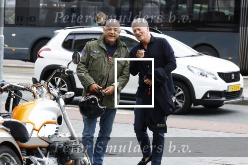 Amsterdam 16 september 2024
Oscar Hammerstein en Bram Moszkowicz na een lunch in Amsterdam zuid . Oscar is op zijn BMW Motor