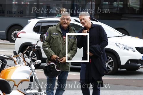 Amsterdam 16 september 2024
Oscar Hammerstein en Bram Moszkowicz na een lunch in Amsterdam zuid . Oscar is op zijn BMW Motor