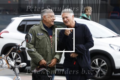 Amsterdam 16 september 2024
Oscar Hammerstein en Bram Moszkowicz na een lunch in Amsterdam zuid . Oscar is op zijn BMW Motor