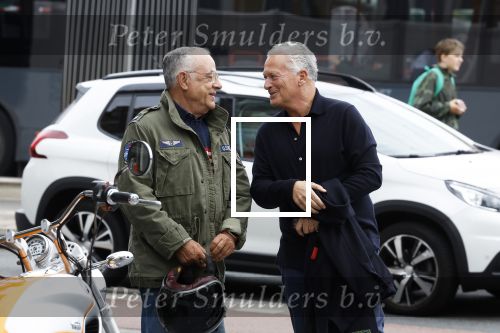Amsterdam 16 september 2024
Oscar Hammerstein en Bram Moszkowicz na een lunch in Amsterdam zuid . Oscar is op zijn BMW Motor
