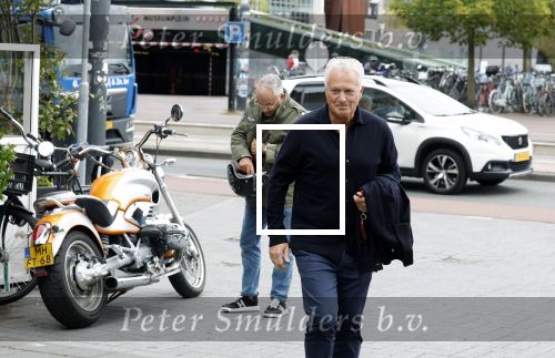 Amsterdam 16 september 2024
Oscar Hammerstein en Bram Moszkowicz na een lunch in Amsterdam zuid . Oscar is op zijn BMW Motor