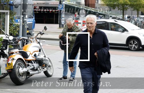 Amsterdam 16 september 2024
Oscar Hammerstein en Bram Moszkowicz na een lunch in Amsterdam zuid . Oscar is op zijn BMW Motor