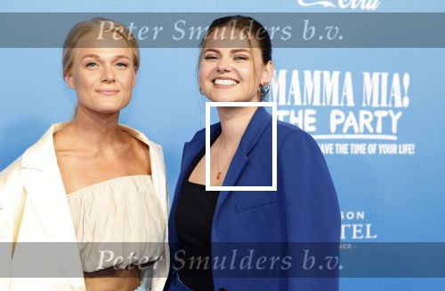 Rotterdam 27 september 2024
Premiere Mamma mia the party in  Schiecentrale. Britt Scholte met een vriendin