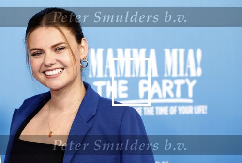 Rotterdam 27 september 2024
Premiere Mamma mia the party in  Schiecentrale. Britt Scholte met een vriendin